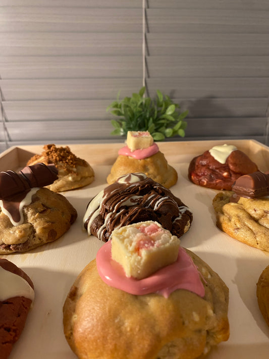 Box of 8 NYC cookies